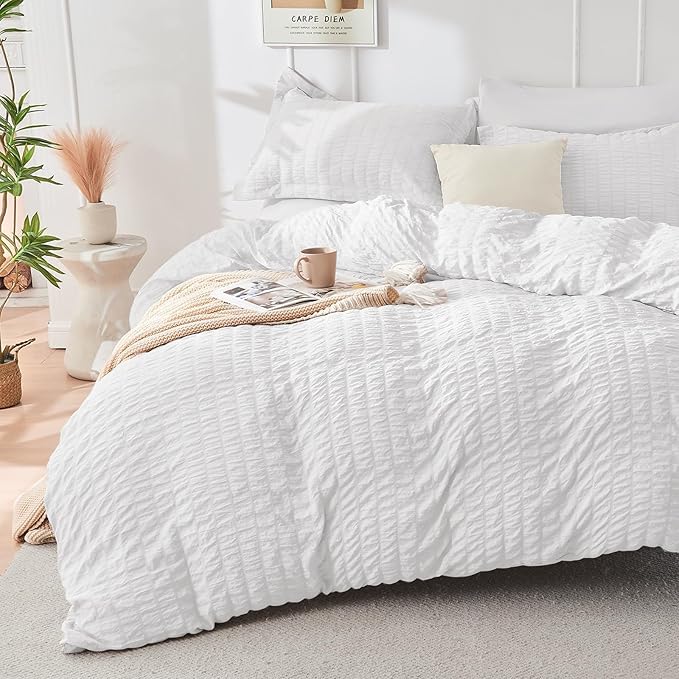 HYMOKEGE White Duvet Cover King Size, Ultra Soft 3-Piece Seersucker Duvet Cover Set with Zipper Closure, Soft Brushed Microfiber Bedding Set with 8 Corner Ties (104"x90", 2 Pillowshams)