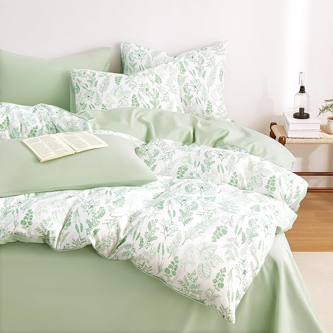 Wake In Cloud - Floral Duvet Cover Set, Botanical Vintage Flower Coquette Cottagecore Aesthetic for Women Teen Girls, Soft Lightweight Bedding, 3-Piece, Light Green, Queen Size
