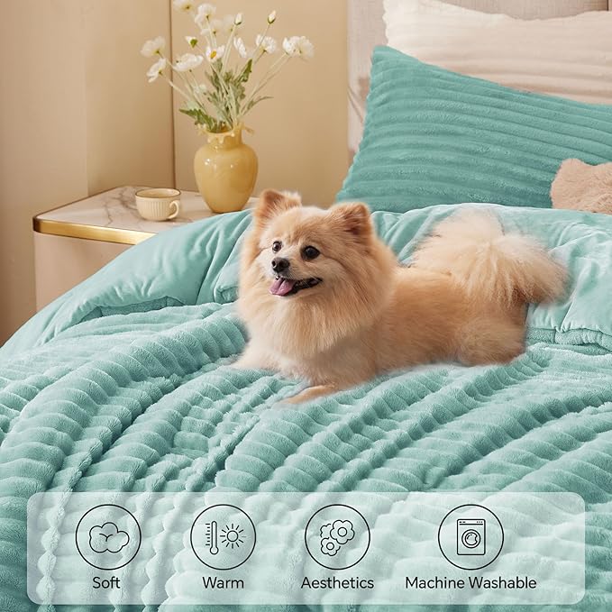 BEDELITE Fleece King Comforter Set -Super Soft & Warm Fluffy Haze Blue Bedding, Luxury Fuzzy Heavy Bed Set for Winter with 2 Pillow Cases