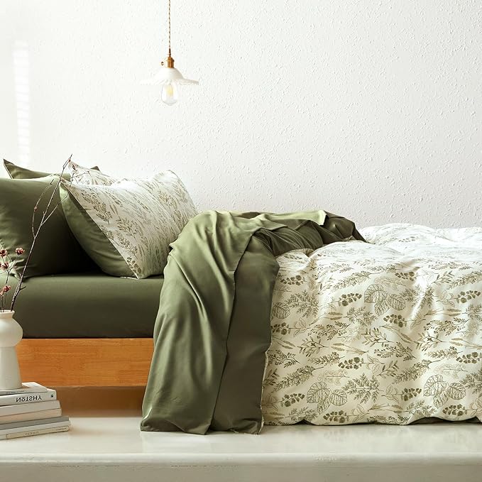 Wake In Cloud - Floral Duvet Cover Set, Botanical Vintage Flower Coquette Cottagecore Aesthetic for Women Teen Girls, Soft Lightweight Bedding, 3-Piece, Olive Green, Twin/Twin XL Size