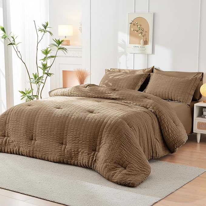 HYMOKEGE Brown King Size Comforter Set Seersucker 7 Pieces, All Season Luxury Bed in a Bag for Bedroom, Bedding Set with Comforter, Sheets, Pillowcases & Shams