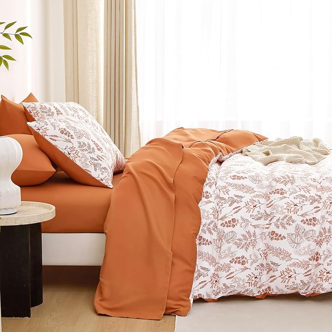 Wake In Cloud - Floral Duvet Cover Set, Botanical Vintage Flower Coquette Cottagecore Aesthetic for Women Teen Girls, Soft Lightweight Bedding, 3-Piece, Terracotta, Full Size