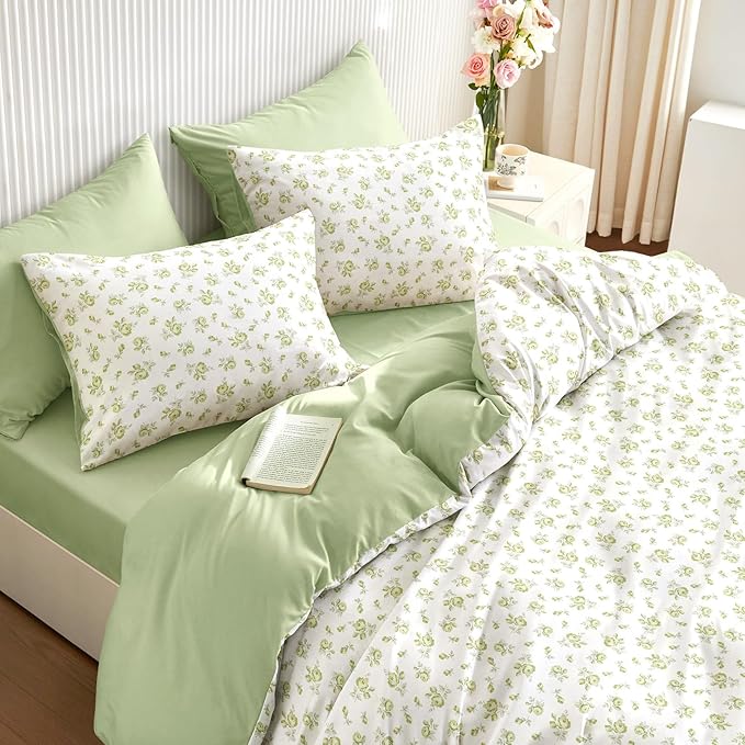 Wake In Cloud - Coquette Duvet Cover Set, Floral Cottagecore Flower Shabby Chic Cute Aesthetic, Soft Lightweight Bedding for Women Teen Girls, 3-Piece, White Green, Twin/Twin XL Size