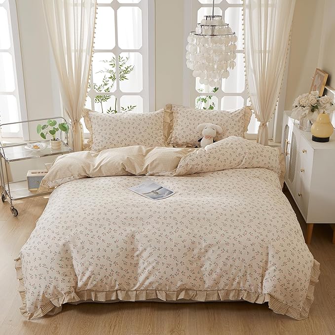 mixinni Beige Floral Duvet Cover Full Size, 100% Cotton Cute Strawberry Floral Ruffle Bedding Set, Vintage Cottagecore Reversible Tan Gingham Aesthetic 3PC with Zipper Closure & Pillowcases
