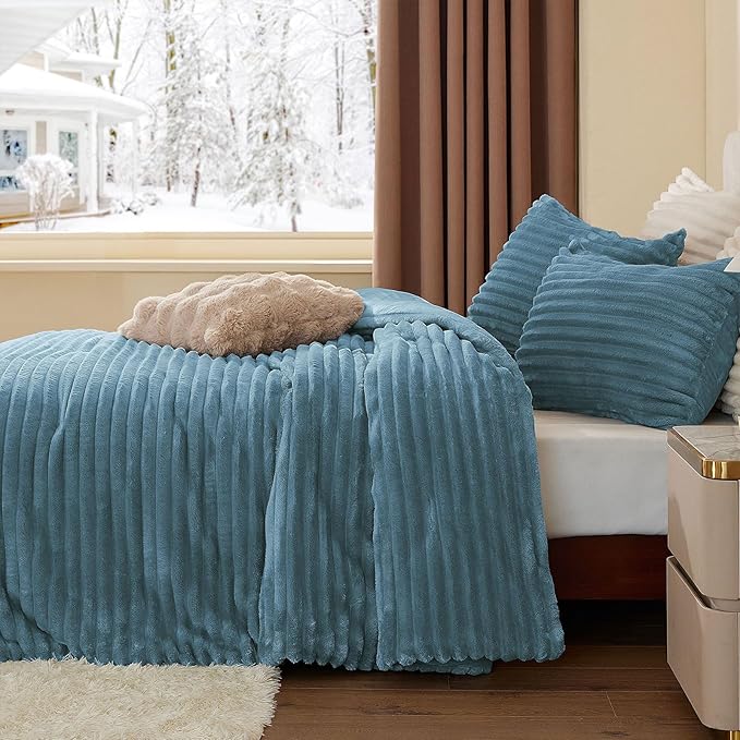 BEDELITE Fleece Full Comforter Set -Super Soft & Warm Fluffy Blue Fog Bedding, Luxury Fuzzy Heavy Bed Set for Winter with 2 Pillow Cases