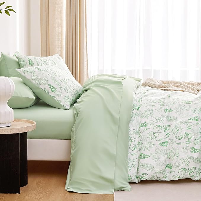Wake In Cloud - Floral Duvet Cover Set, Botanical Vintage Flower Coquette Cottagecore Aesthetic for Women Teen Girls, Soft Lightweight Bedding, 3-Piece, Light Green, Queen Size