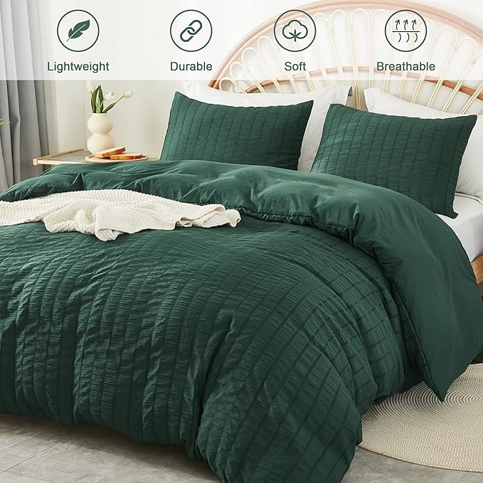 AveLom Dark Green Seersucker Duvet Cover Set Queen Size (90 x 90 inches), 3 Pieces (1 Duvet Cover + 2 Pillow Cases), Ultra Soft Washed Microfiber, Textured Duvet Cover with Zipper Closure, Corner Ties