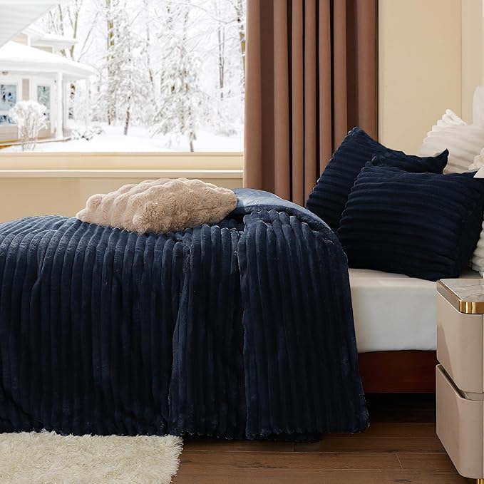 BEDELITE Fleece King Comforter Set -Super Soft & Warm Fluffy Navy Blue Bedding, Luxury Fuzzy Heavy Bed Set for Winter with 2 Pillow Cases