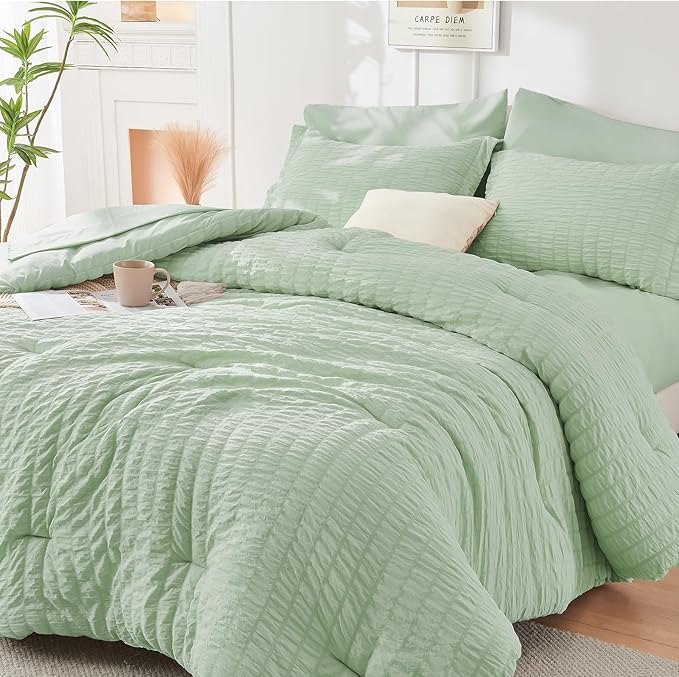 HYMOKEGE Light Green Duvet Cover Full Size, Ultra Soft 3-Piece Seersucker Duvet Cover Set with Zipper Closure, Soft Brushed Microfiber Bedding Set with 8 Corner Ties (80"x90", 2 Pillowshams)