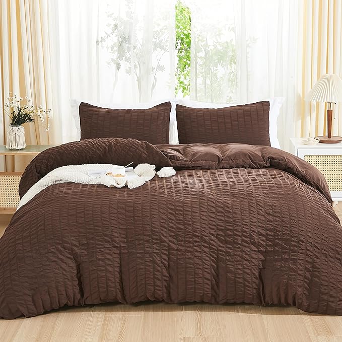 AveLom Seersucker Duvet Cover Set Queen Size (90 x 90 inches), 3 Pieces (1 Duvet Cover, 2 Pillow Cases), Brown Ultra Soft Washed Microfiber, Textured Duvet Cover with Zipper Closure, Corner Ties