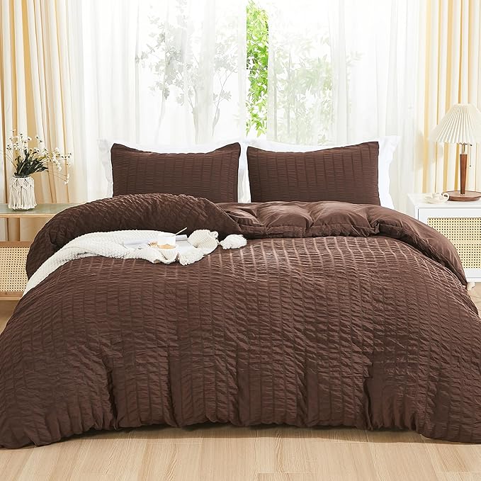 AveLom Brown Duvet Cover Cal King(104 x 98 inches), 3 Pieces (1 Duvet Cover, 2 Pillowcases), Seersucker Striped Soft Washed Microfiber, Textured Duvet Cover Set with Zipper Closure, Corner Ties