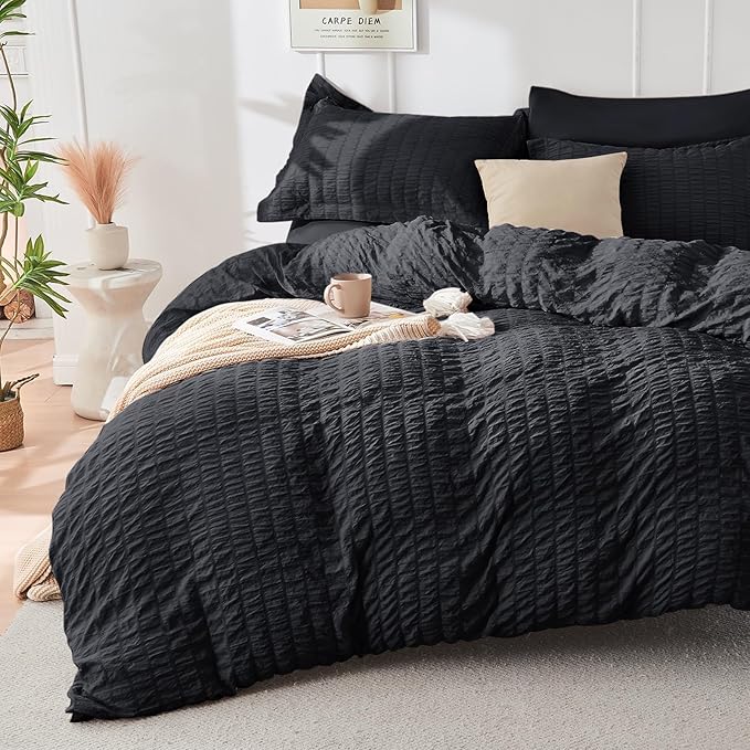 HYMOKEGE Black Duvet Cover Queen Size, Ultra Soft 3-Piece Seersucker Duvet Cover Set with Zipper Closure, Soft Brushed Microfiber Bedding Set with 8 Corner Ties (90"x90", 2 Pillowshams)