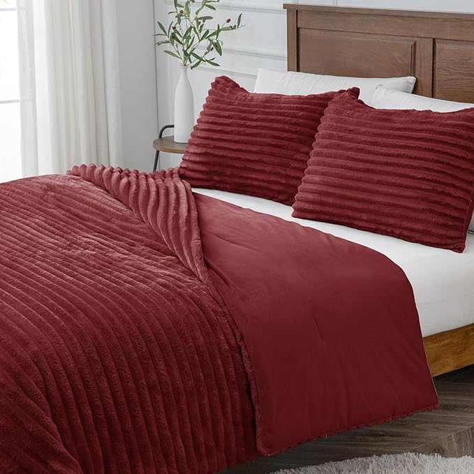 BEDELITE Fleece Queen Comforter Set -Super Soft & Warm Fluffy Burgundy Bedding, Luxury Fuzzy Heavy Bed Set for Winter with 2 Pillow Cases