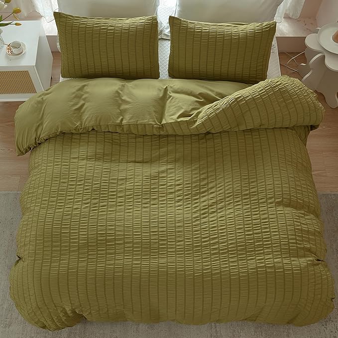 AveLom Olive Green Seersucker Duvet Cover Set Queen Size (90 x 90 inches), 3 Pieces (1 Duvet Cover + 2 Pillowcases), Ultra Soft Washed Microfiber, Textured Duvet Cover with Zipper Closure, Corner Ties