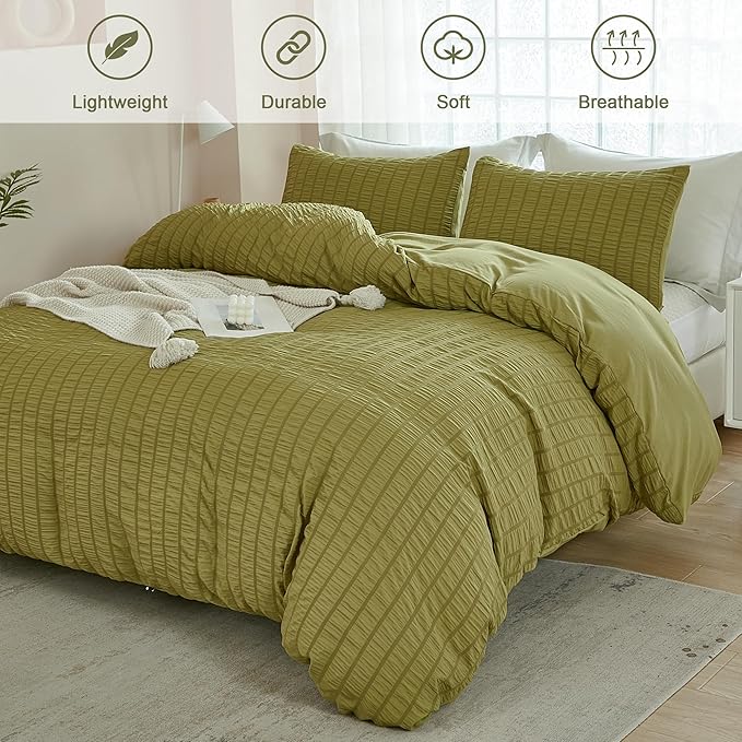 AveLom Olive Green Seersucker Duvet Cover Set Queen Size (90 x 90 inches), 3 Pieces (1 Duvet Cover + 2 Pillowcases), Ultra Soft Washed Microfiber, Textured Duvet Cover with Zipper Closure, Corner Ties