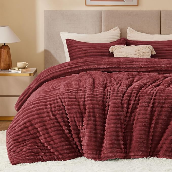 BEDELITE Fleece Queen Comforter Set -Super Soft & Warm Fluffy Burgundy Bedding, Luxury Fuzzy Heavy Bed Set for Winter with 2 Pillow Cases