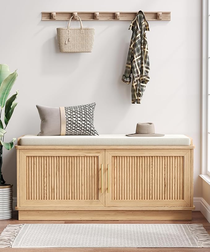 Akxomel Fluted Shoe Storage Bench with Cushion, 39.4" Entryway Bench with Adjustable Shelves and 2 Doors, Shoe Cabinet Bench with Curved Profile, for Hallway, Living Room, Bedroom, Natural Oak
