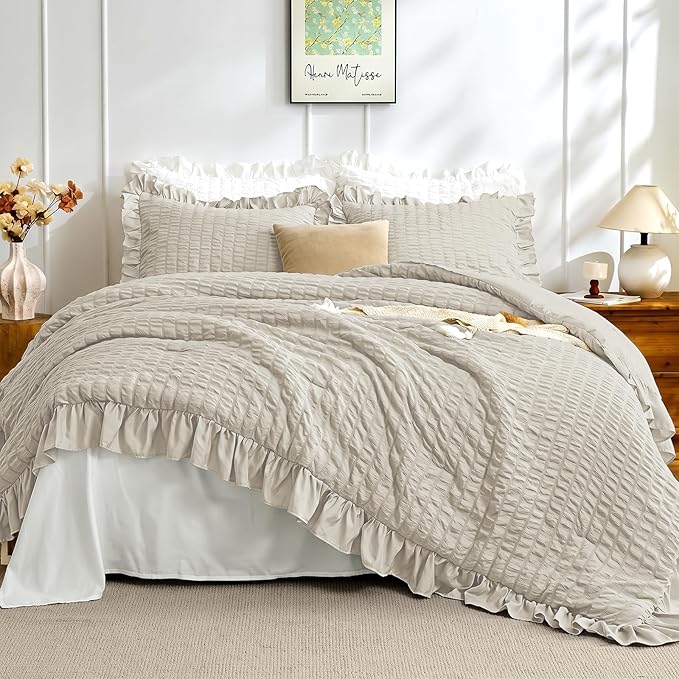 JOLLYVOGUE Queen Comforter Set, 3 Pieces Oatmeal Seersucker Comforters Queen Size, Lightweight & Fluffy Bedding Sets for All Season with 1 Ruffle Comforter and 2 Ruffle Pillowshams