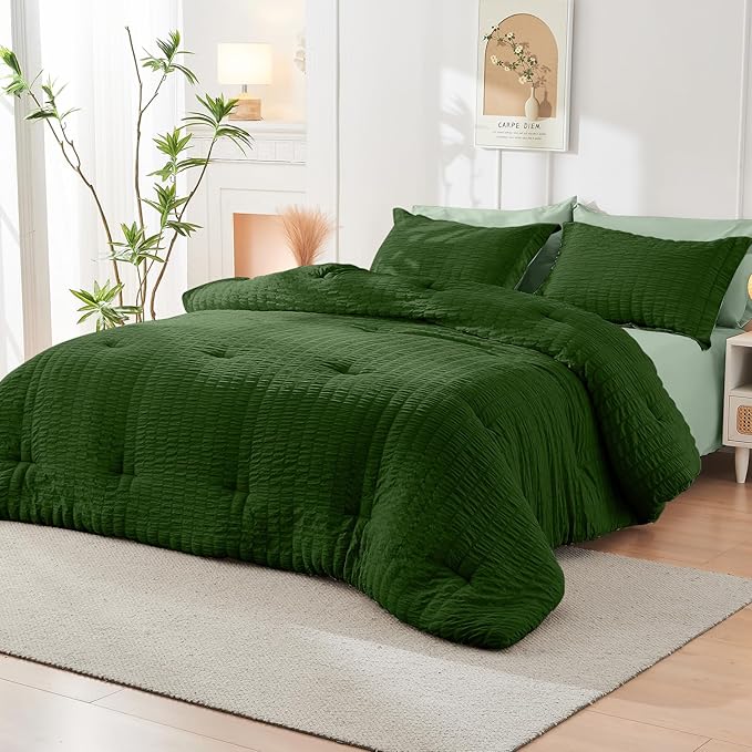 HYMOKEGE Dark Green/Sage Green Queen Comforter Set Seersucker 7 Pieces, All Season Luxury Bed in a Bag Queen for Bedroom, Bedding Set with Comforter, Sheets, Pillowcases & Shams