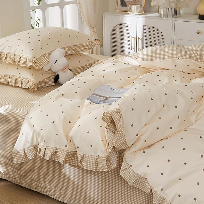 mixinni Floral Duvet Cover Set Twin XL Size – 100% Cotton 3-Piece Bedding Set with Ruffled Trim, Reversible Vintage Beige Gingham & Strawberry Print, Soft Aesthetic Duvet Cover with Zipper Closure