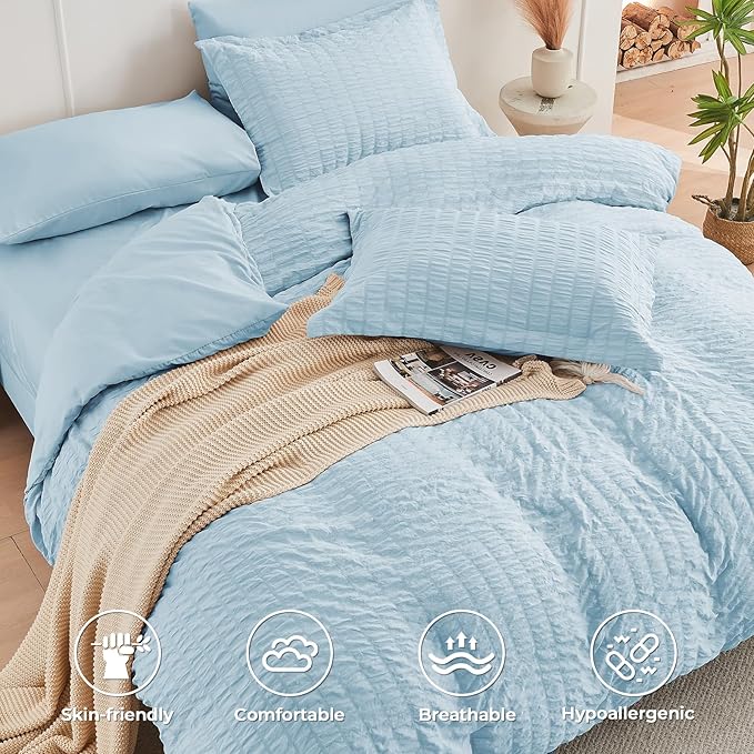 HYMOKEGE Lake Blue Duvet Cover King Size, Ultra Soft 3-Piece Seersucker Duvet Cover Set with Zipper Closure, Soft Brushed Microfiber Bedding Set with 8 Corner Ties (104"x90", 2 Pillowshams)