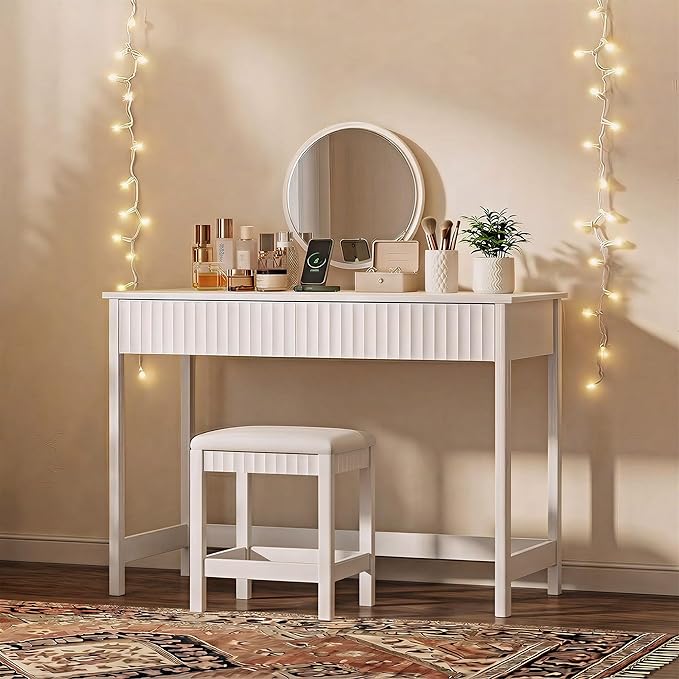 ChooChoo 47.2 Inch Modern Desk with Drawers, Makeup Vanity Desk with Padded Stool, Writing Computer Desk for Home Office & Bedroom, White