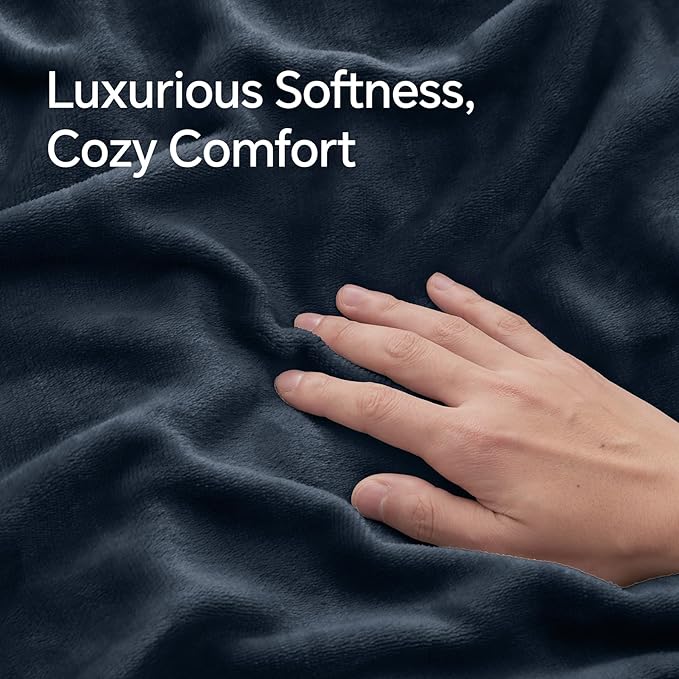 BEDELITE Flannel Pillowcases Standard Set of 2, Super Soft Fleece Pillow Case Cover with Zipper for Bedroom, Sofa, Couch,Luxury Cozy Fuzzy Velvet Pillow Shams for All Seasons(20x26 Inches, Navy)