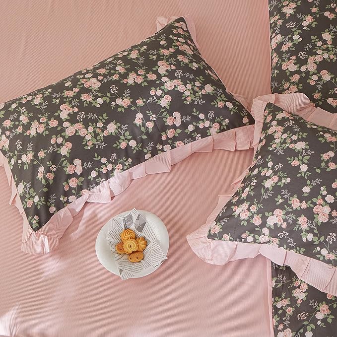 mixinni Vintage Floral Duvet Cover Set Full Size – 100% Cotton Ruffle Lace Bedding, Pink Rose Flower and Green Leaf Print, Reversible Stripes Pattern, Grandmillennial Cottagecore Aesthetic 3Pcs
